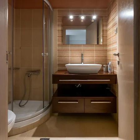 - Your Seafront Retreat By Etouri Vilă *