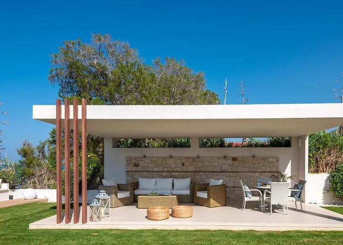 Hersonissos Beach Villa *