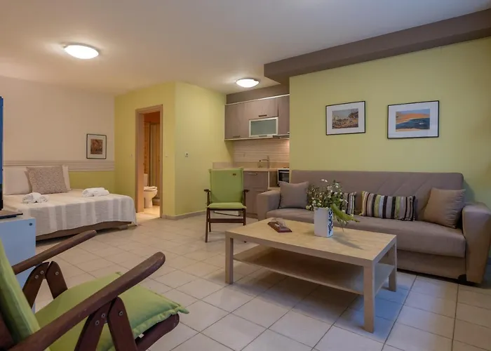 Hersonissos Beach Villa *