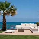 - Your Seafront Retreat By Etouri Βίλα