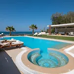 - Your Seafront Retreat By Etouri Βίλα