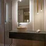 - Your Seafront Retreat By Etouri * Χερσόνησος
