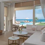 Βίλα - Your Seafront Retreat By Etouri *