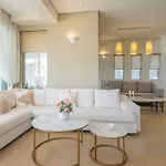 - Your Seafront Retreat By Etouri * Χερσόνησος