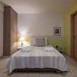 - Your Seafront Retreat By Etouri * Χερσόνησος