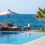 Βίλα - Your Seafront Retreat By Etouri