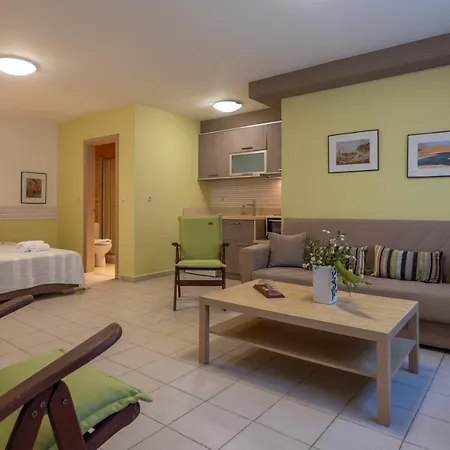 Hersonissos Beach Villa *