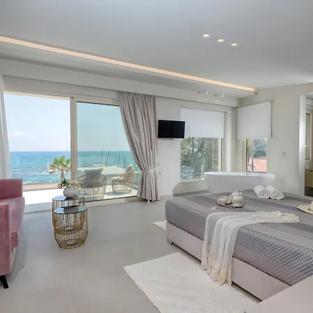 Hersonissos Beach Villa *