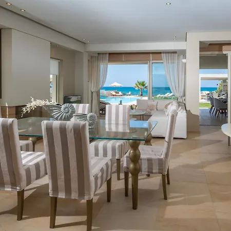 - Your Seafront Retreat By Etouri Villa *