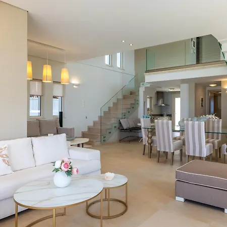 Hersonissos Beach Villa *