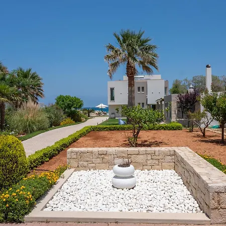 - Your Seafront Retreat By Etouri * Hersonissos (Crete)